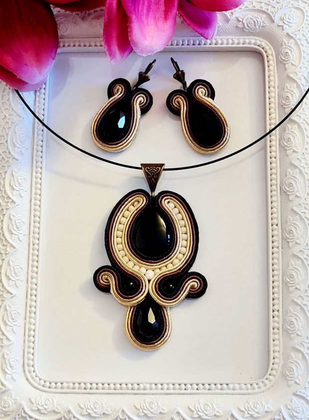 Set soutache cu onix și cristale