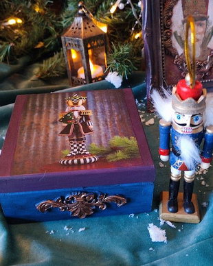 Cutie fermecată cu Spărgătorul de Nuci -decor handmade de poveste