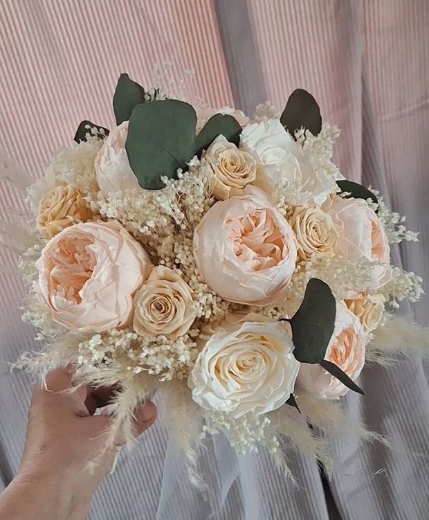 Buchet mireasa bujori criogenati
