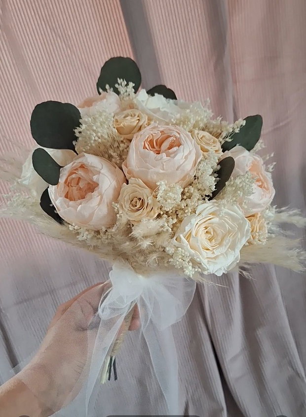 Buchet mireasa bujori criogenati