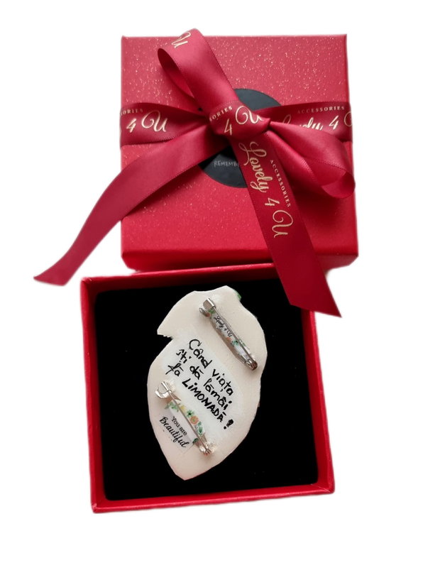 Brosa lămâie, Idei cadou unicat, bijuterii lămâi Brosa cu perle, Accesorii handmade realizate manual in Romania, Când viața îți dă lămâi fă limonadă