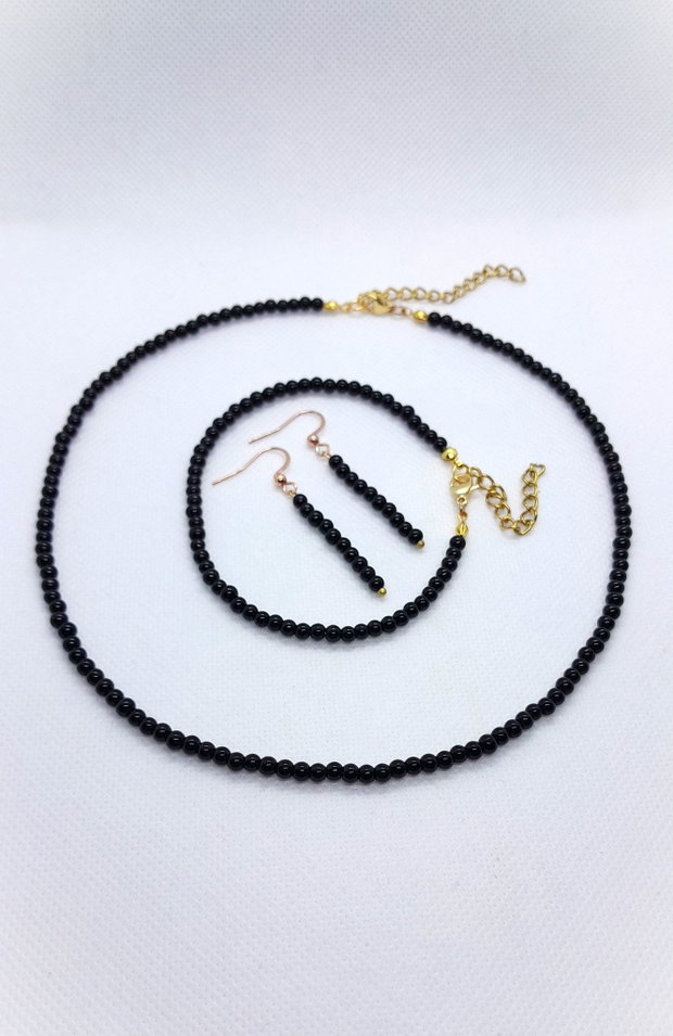 Set elegant colier, bratara si cercei din perle de sticla - negru