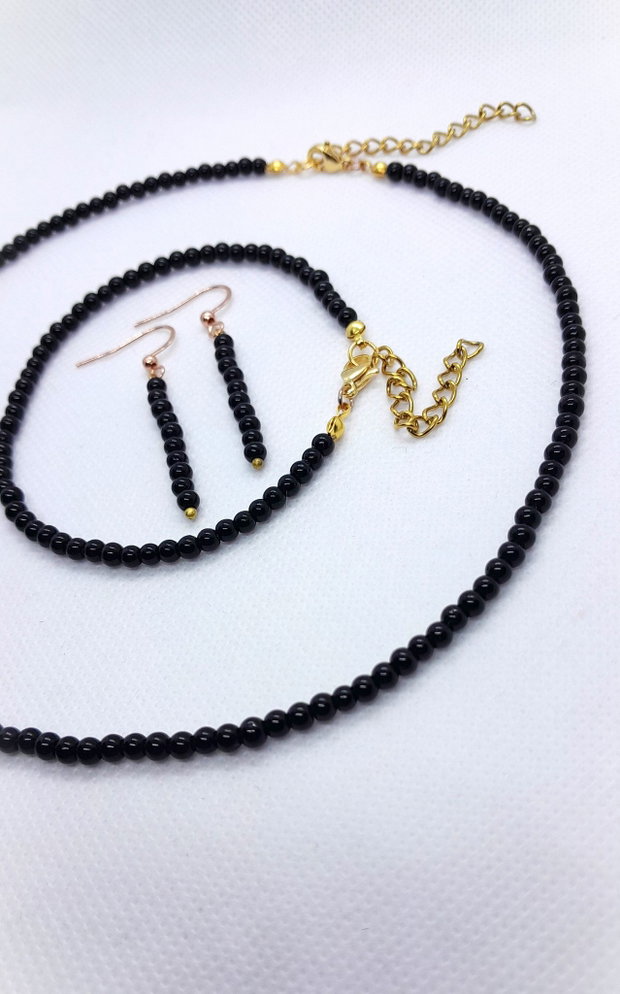 Set elegant colier, bratara si cercei din perle de sticla - negru