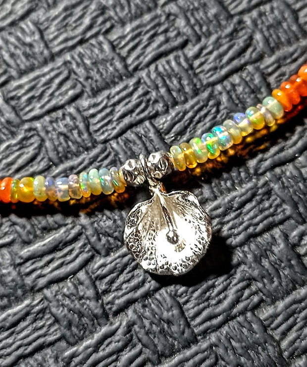 Colier argint opal de foc etiopin galben oranj rosu opal galben charm argint floare gradient degrade nuante minimalist boho chic trendy - Transport gratuit