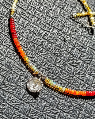 Colier argint opal de foc etiopin galben oranj rosu opal galben charm argint floare gradient degrade nuante minimalist boho chic trendy - Transport gratuit