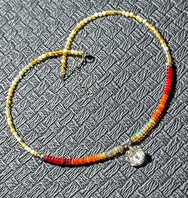 Colier argint opal de foc etiopin galben oranj rosu opal galben charm argint floare gradient degrade nuante minimalist boho chic trendy - Transport gratuit