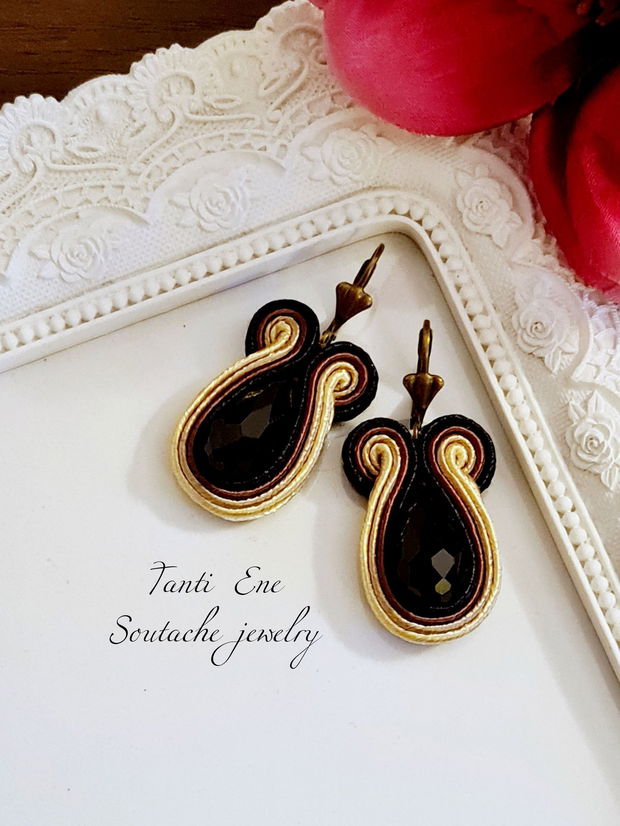 Cercei soutache cu cristale