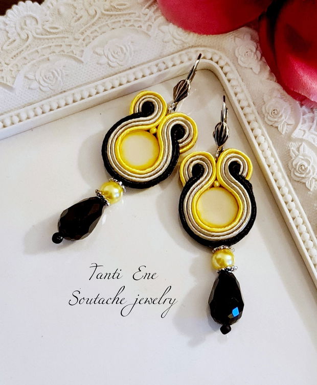 Cercei soutache cu sidef și cristale