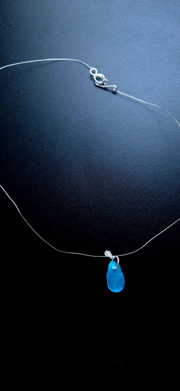Colier argintat cu sticla de mare-sea glass turcoaz