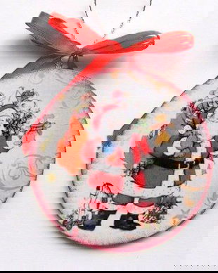 glob pe lemn cu mos craciun 47449