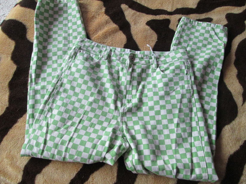 jeans patratele Bershka 40