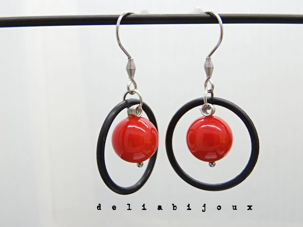 Cercei handmade statement  - Stil Industrial - scoica si cauciuc (cod1114)