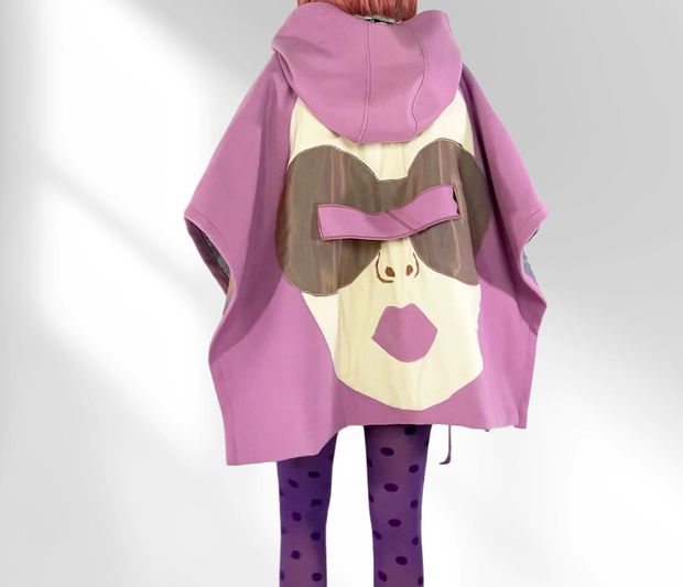 Poncho LAVANDA din lana cu design grafic