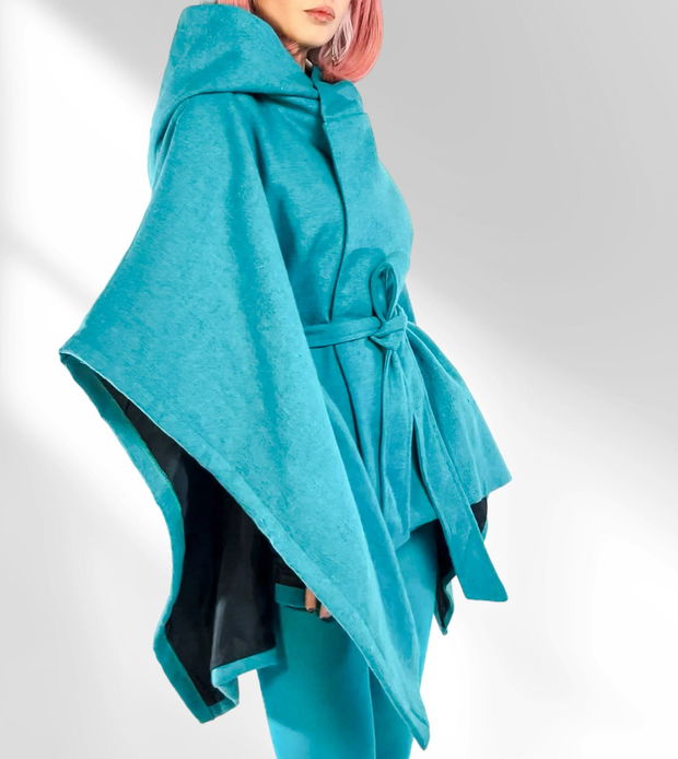 Poncho turcuaz grafic design