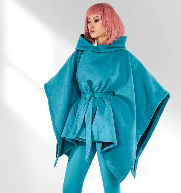 Poncho turcuaz grafic design