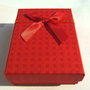 Cutie cadou rosie cu fundita pentru set (cercei, colier si inel) aprox 2,7x6,8x9,4 cm