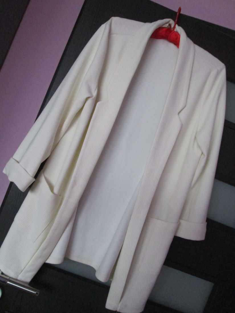 blezer crem elegant 40