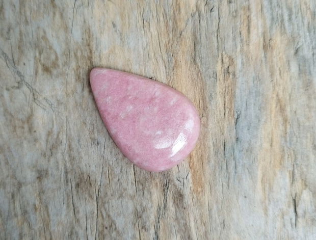 Cabochon thulit, 36x24x6 mm