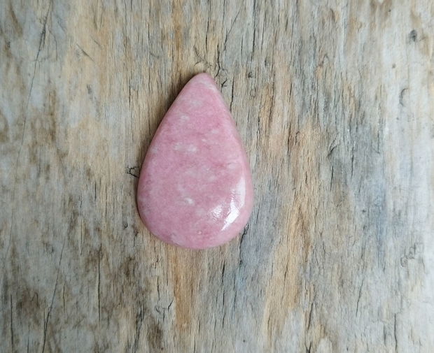 Cabochon thulit, 36x24x6 mm