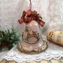 Decoratiune in forma de clopot cu caluti