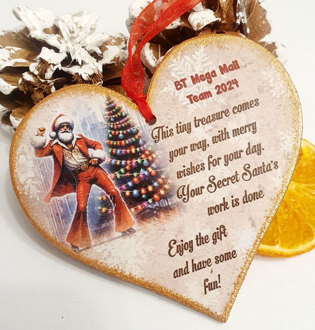 Decoratiune personalizata pentru Craciun, in forma de inima, mesaj funny, engleza, cadou prieteni, colegi, secret santa