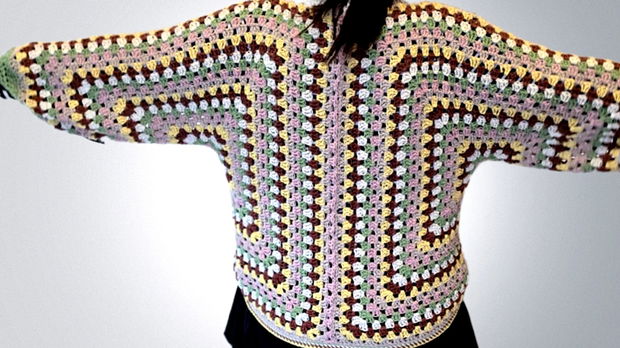 Cardigan crosetat din bumbac in culori pastel