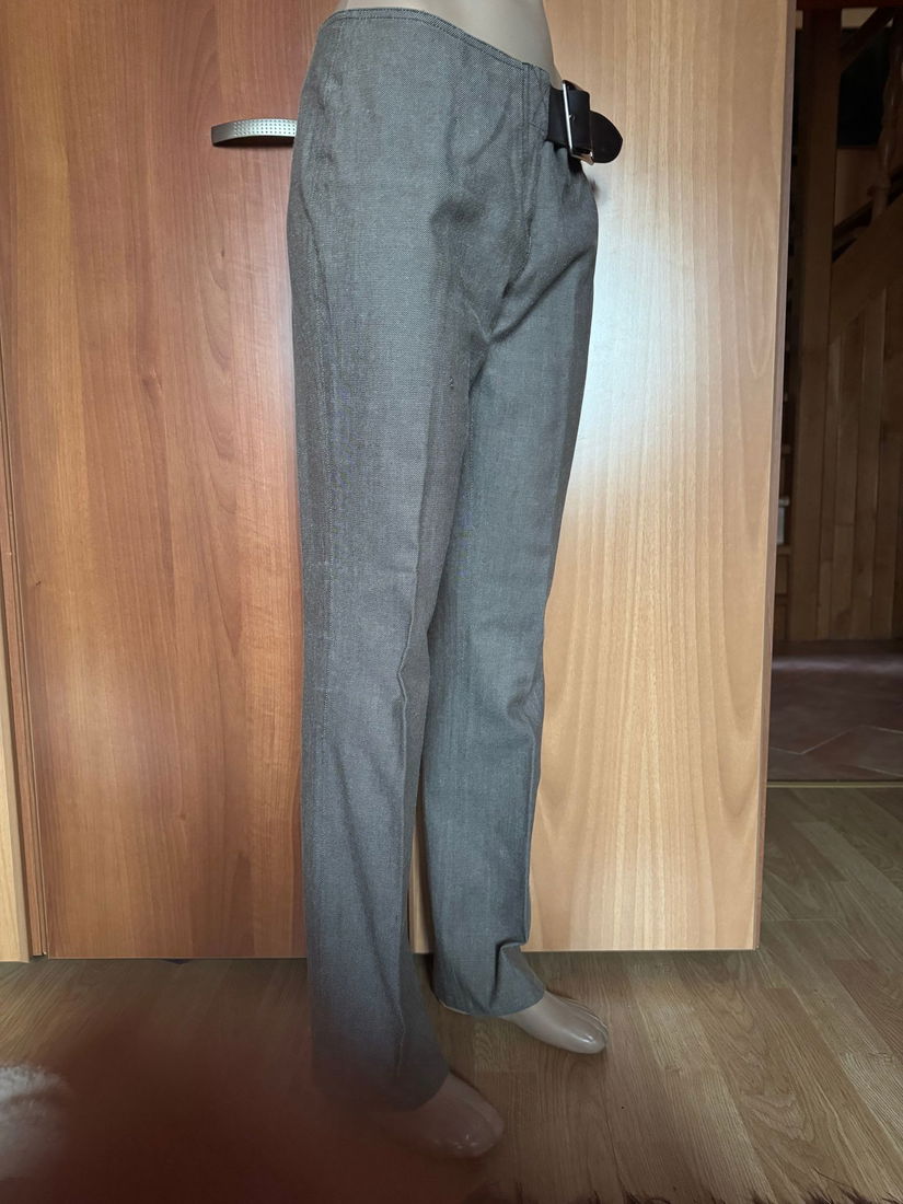 Pantaloni Moschino originali mărime 42 It 8 USA 38 D