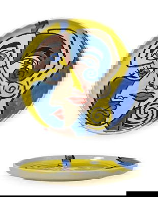 Platou din portelan pictat cu motive abstracte