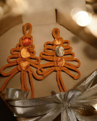 Gratuit ornament brosa macrame cu frunze de eucalipt