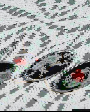 Cercei   noi argint ,  portelan ,pictati de catre un designer ,  deosebiti ,unici