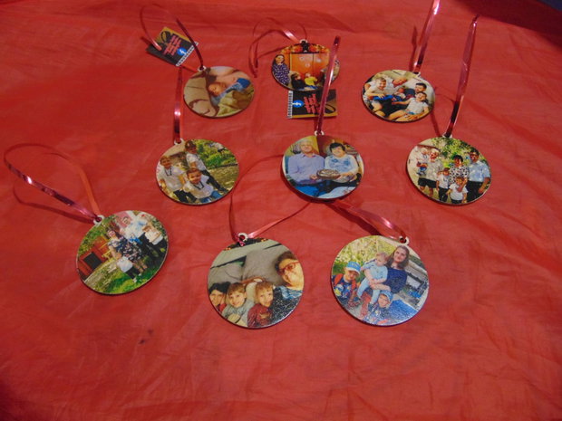Glob personalizat pe placaj lemn