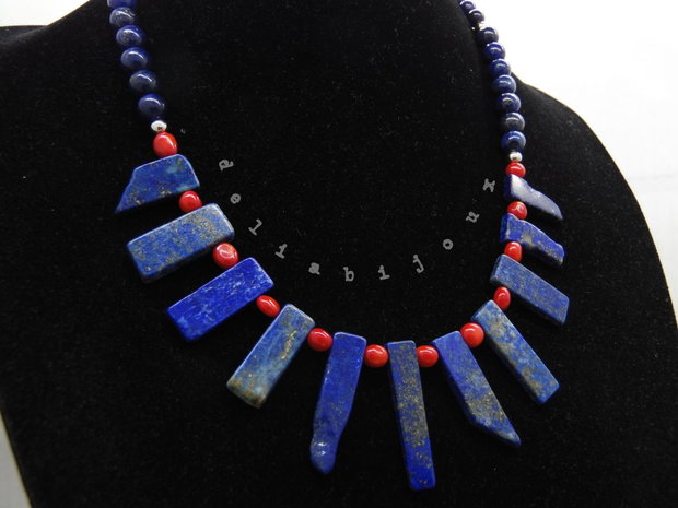 Colier handmade statement unicat - coral si lapis lazuli (cod1129)