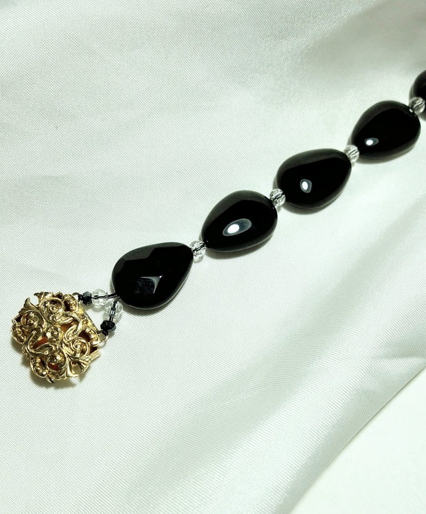 Brățară agate negre, spinel, cristale și încuietoare aurită