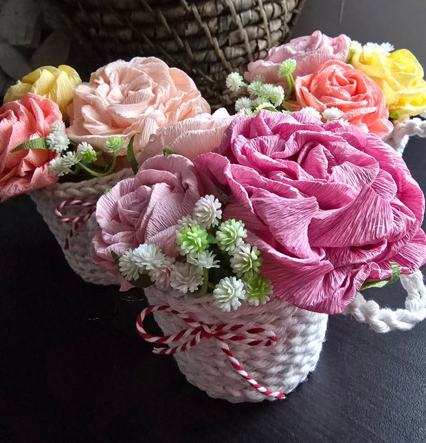 Coșulețe cu flori