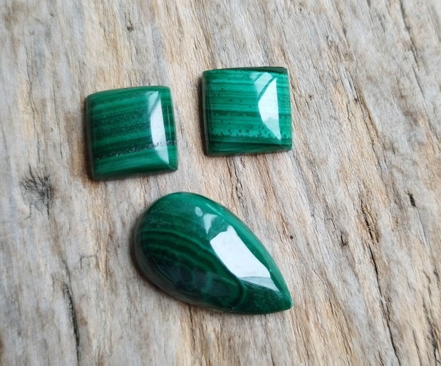 Cabochoane malachit natural, 3 buc