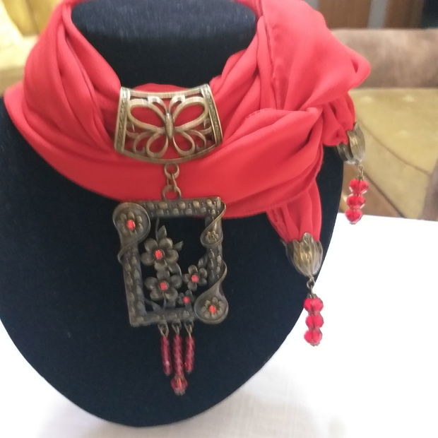 ESARFA-COLIER-VOAL ROSU-INCHJS SI ACCESORII BRONZ