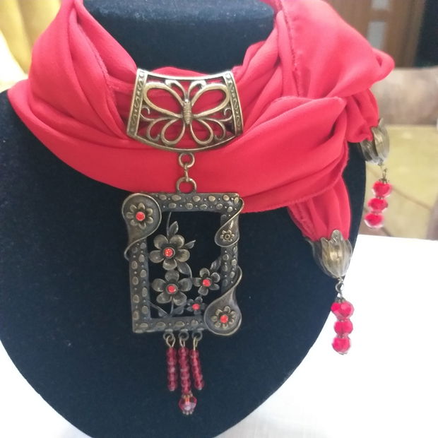 ESARFA-COLIER-VOAL ROSU-INCHJS SI ACCESORII BRONZ