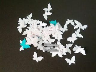 Confetti fluturi