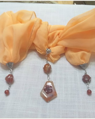 ESARFA-COLIER-MATASE CULOAREA PIERSICII, AGATE SI CARNEOL