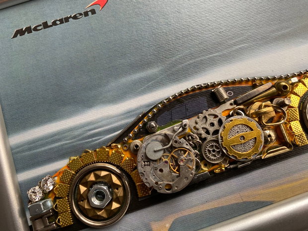 Masina model McLaren Cod M 665・Tablou decorativ din piese de ceas・Cadouri cu tematică auto