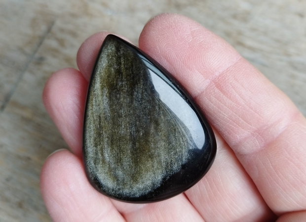 Cabochon obsidian auriu, masiv 46x36 mm
