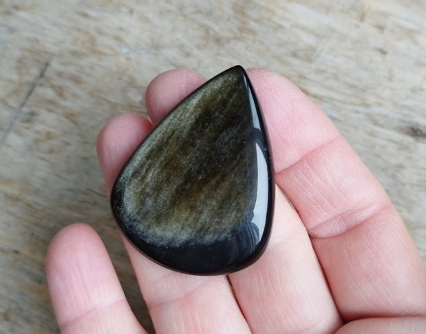 Cabochon obsidian auriu, masiv 46x36 mm