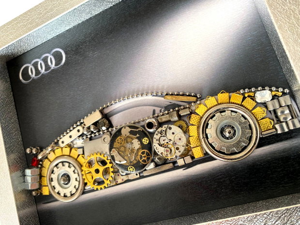 Masina model Audi Cod M 667・Cadouri masini・Cadou personalizat・Tablou steampunk mecanism ceas・Adela Tarziu