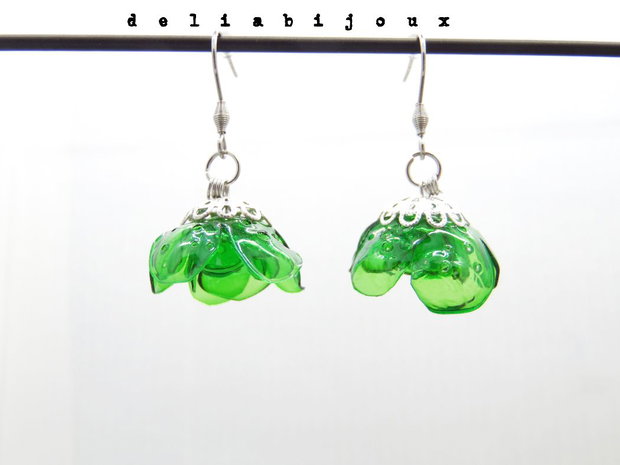 Cercei handmade din plastic reciclat model floral, colorați (cod1138)