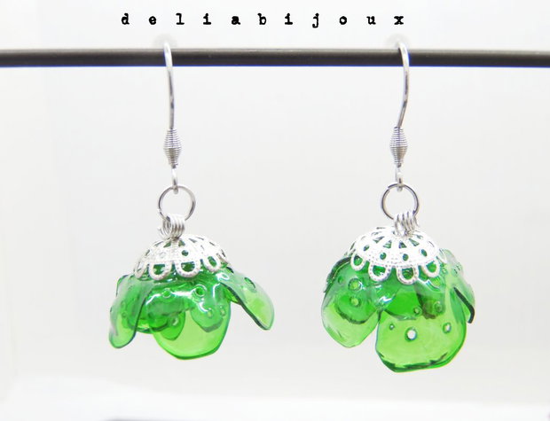 Cercei handmade din plastic reciclat model floral, colorați (cod1138)