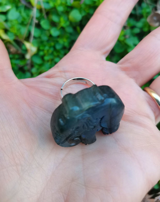 Inel Labradorit elefant si Argint 925 - IN1453 - Inel gri argintiu, inel albastru reglabil, cadou romantic, cadou sotie, inel cadou, bijuterii cadou, bijuterii labradorit, inel elefant, cristale vindecatoare, cristale de colectie