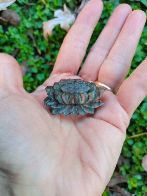 Inel Labradorit lotus si Argint 925 - IN1452 - Inel gri argintiu, inel galben auriu reglabil, cadou romantic, cadou sotie, inel cadou, bijuterii cadou, bijuterii labradorit, inel floare de lotus, cristale vindecatoare, cristale de colectie