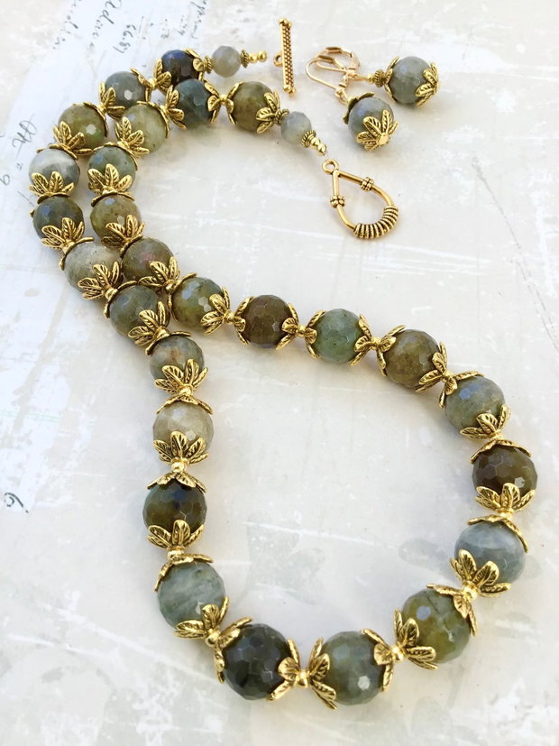 Colier vintage labradorit