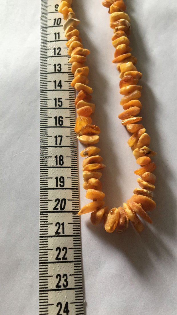 Colier din chipsuri de Chihlimbar / Amber