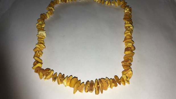 Colier din chipsuri de Chihlimbar / Amber